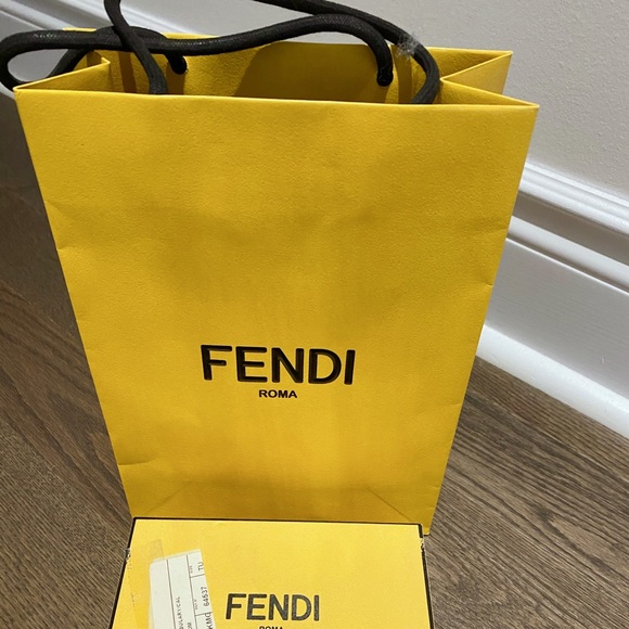 Fendi Keyring (red YES) - Picture 5 of 6